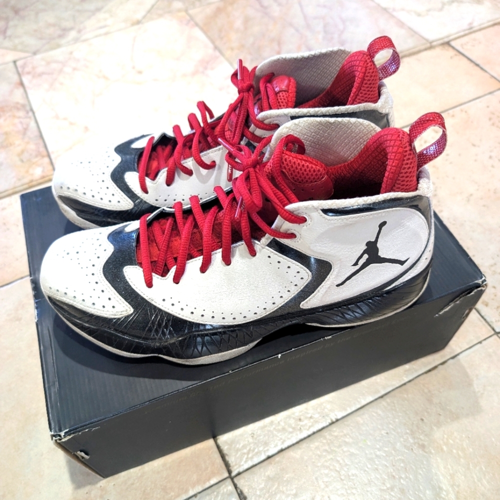 Jordan Athletic Shoes Red and White